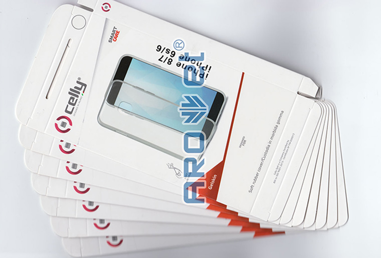 1277星际电子游戏SP-9022喷码机在手机表包装盒上赋码